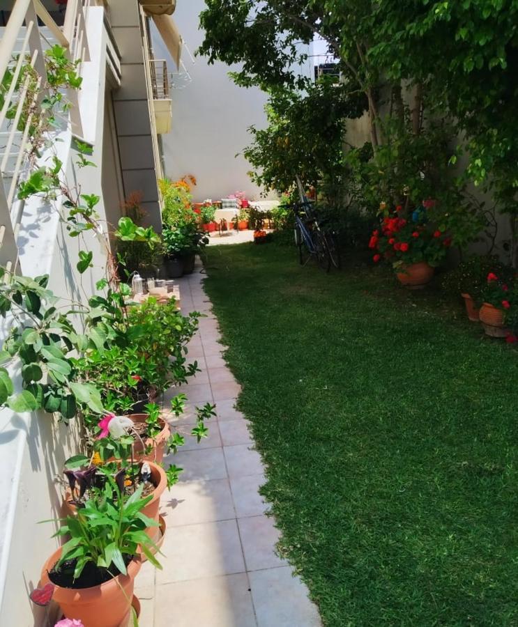 Апартаменты Xrysa'S Garden Missolonghi Экстерьер фото