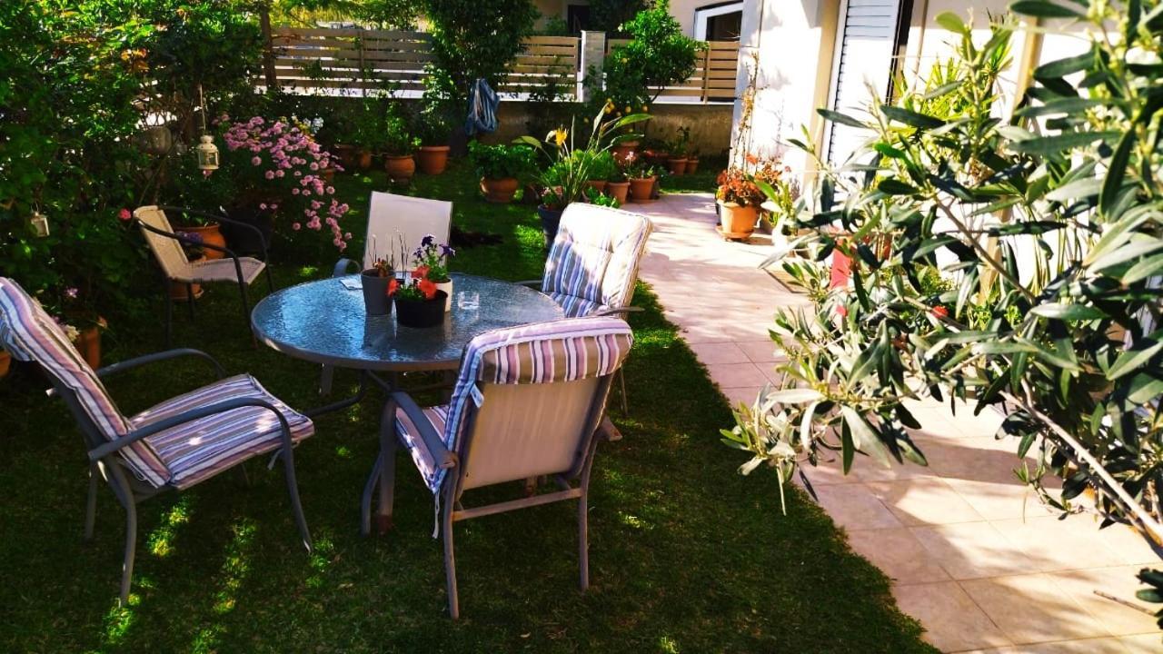 Апартаменты Xrysa'S Garden Missolonghi Экстерьер фото