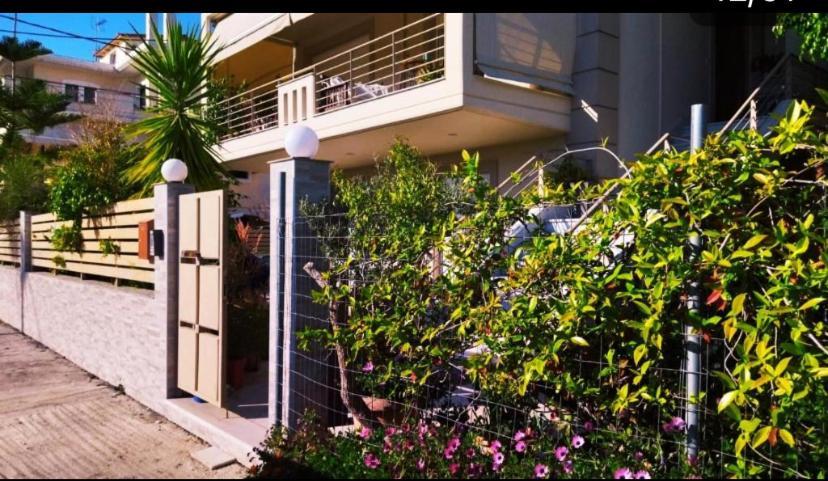 Апартаменты Xrysa'S Garden Missolonghi Экстерьер фото
